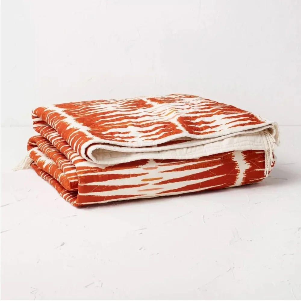 Opalhouse Printed with Fringe Groove Print Quilt White/Burnt Orange NWT